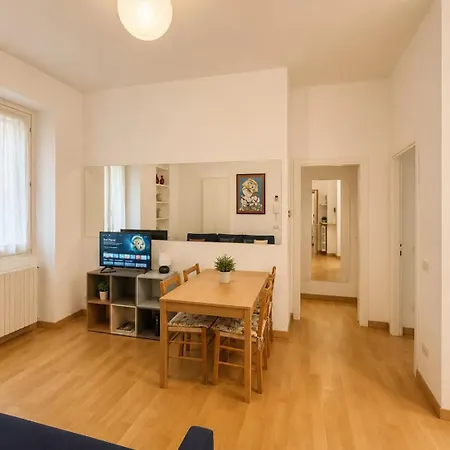 Lägenhet And Quite Flat With 2bdr, 2bath, Self Checkin Connected To Linate And Duomo In 5 Mins *