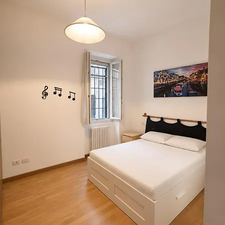 And Quite Flat With 2bdr, 2bath, Self Checkin Connected To Linate And Duomo In 5 Mins Milánó